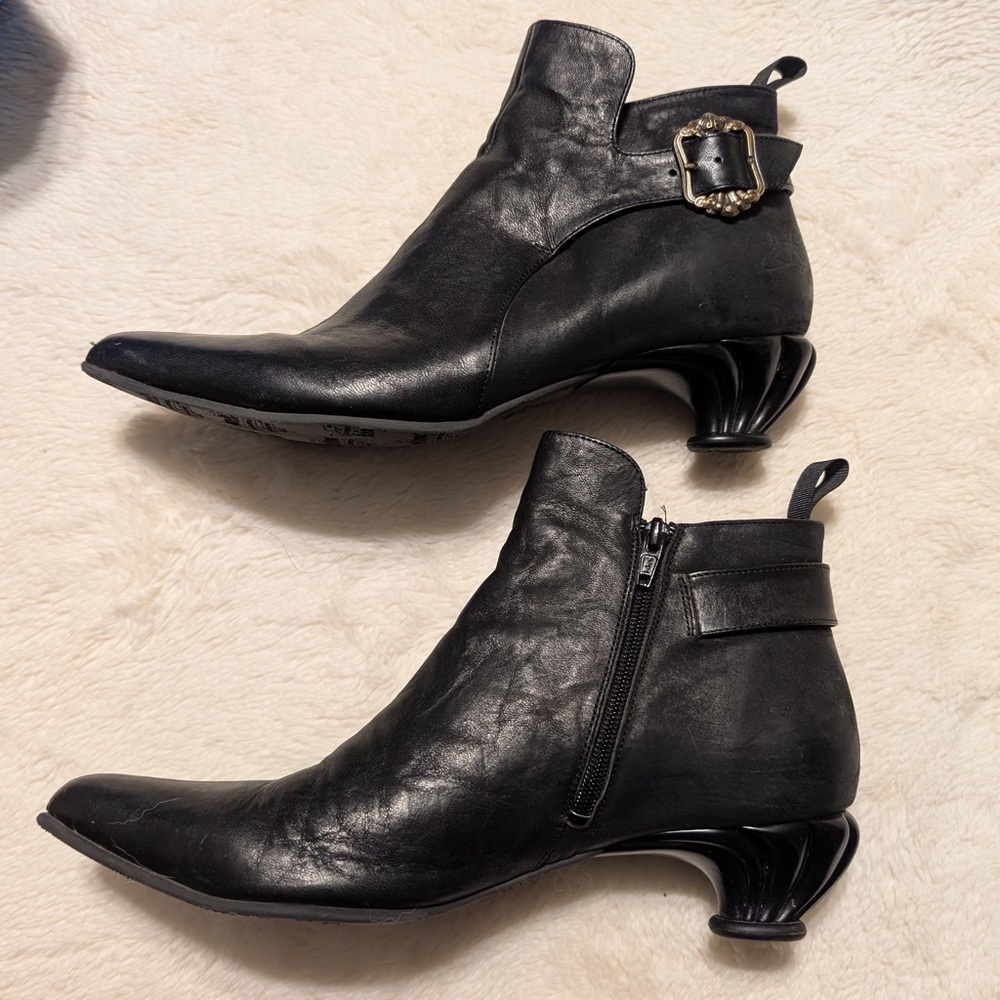 John Fluevog Firefly Lucidota Black Leather Ankle Boots. Unique Heel. Size 9 - Picture 4 of 14